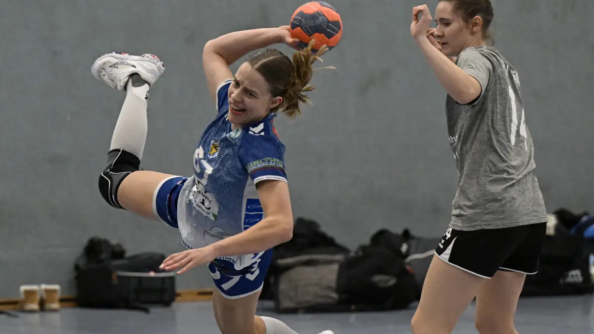 SV Salamander Kornwestheim Frauen Handball - TSV Birkenau;SVK Frauen; Oberliga;
SVK (Balu-weiß): Nina Haug (67)