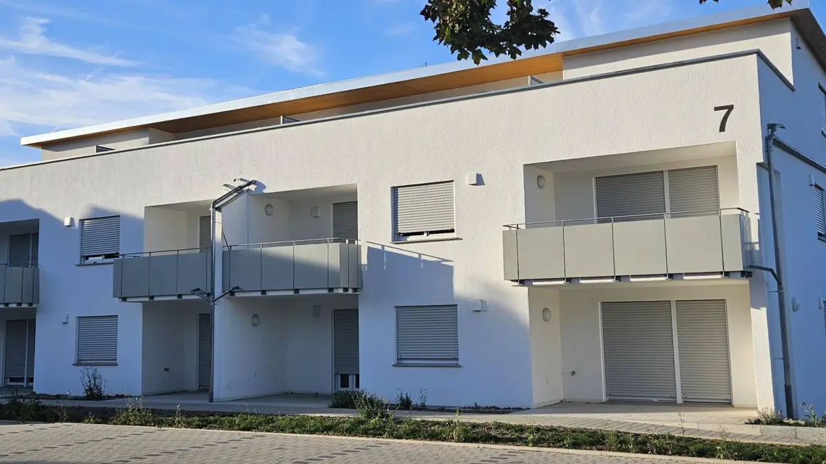 Unterkunft Haus Wohnhaus Geflüchtete Wohnbau Oberriexingen in Enzweihingen B10