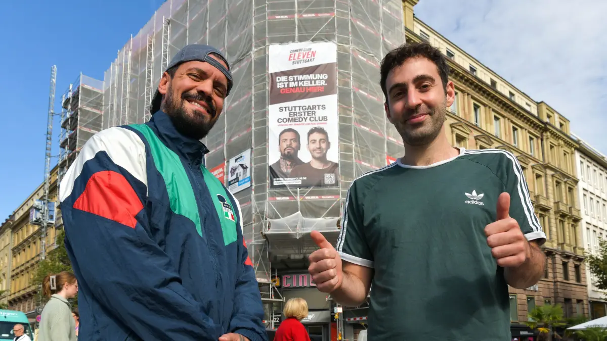 Emmvee und Fabi Rommel, Comedy Club: Stuttgart, Am 9.10. eröffnet in der ehemaligen Lerche 22 im Marquardtbau der Eleven Comedy Club - der erste Comedyclub Stuttgarts. Interview mit den Machern:
EMMVEE und Fabi Rommel