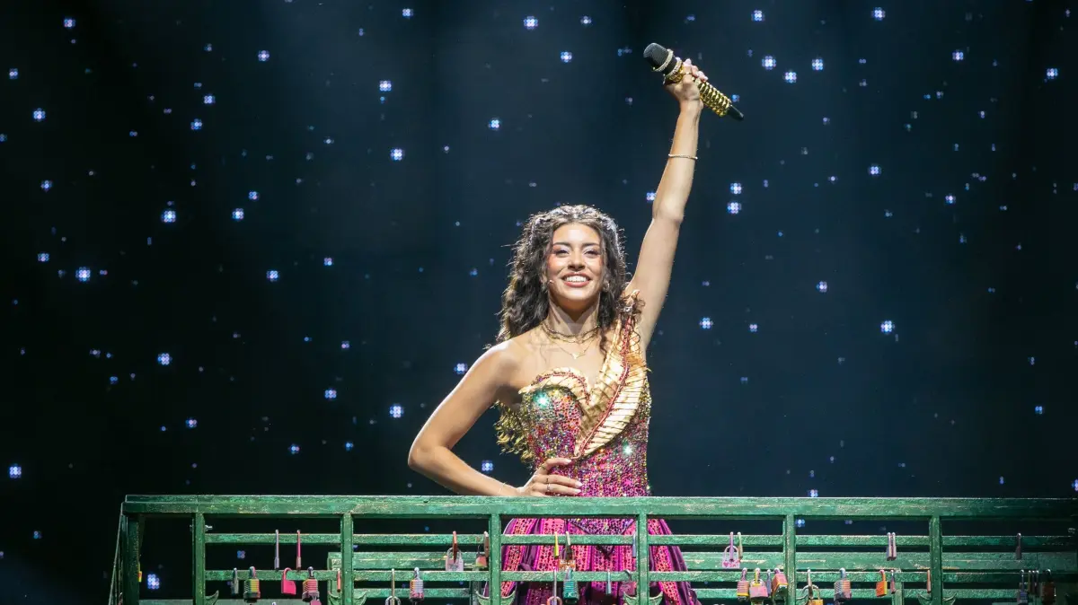ß Julia Musical: #show Presse-Event im Vorfeld der Premiere von *& Julia* im Palladium Theater Jacqueline Braun als Amme Angelique
Carlos de Vries als Lance
Jonathan Guth als Romeo
Sabrina Weckerlin als Anne Hathaway
Sebeya als Julia (Sebya ist ihr Künstlername, gebürtig heißt sie Rita Sebeh, bevorzugt aber die Nennung des Künstlernamens)
Esmael Agostinho als François
Ibi als May
Maximilian Mann als William Shakespeare