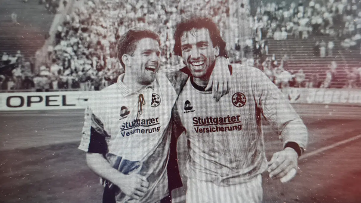 BAU // München , Fußball Bundesliga Bayern München vs. Stuttgarter Kickers , von links: Matthias Imhof / Claus Reitmeier ( Kickers )