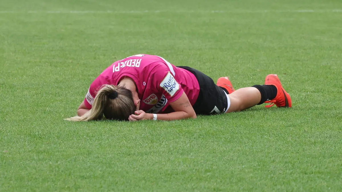 Fußball VfB Stuttgart vs. Union Berlin: BAU // Stuttgart , Google Pixel Frauen-Bundesliga VfB Stuttgart vs. Union Berlin , Dafina Redzepi ( VfB )