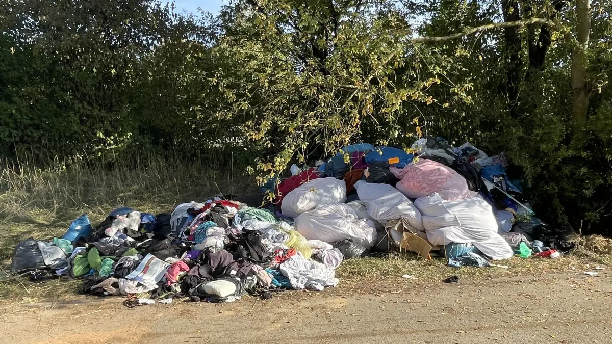 Wilde Müllberge im Stadtgebiet werden zunehmend zum Problem in Kornwestheim. Unser Leser Helmuth Schimmelpfennig hat einen solchen Umweltfrevel dokumentiert.