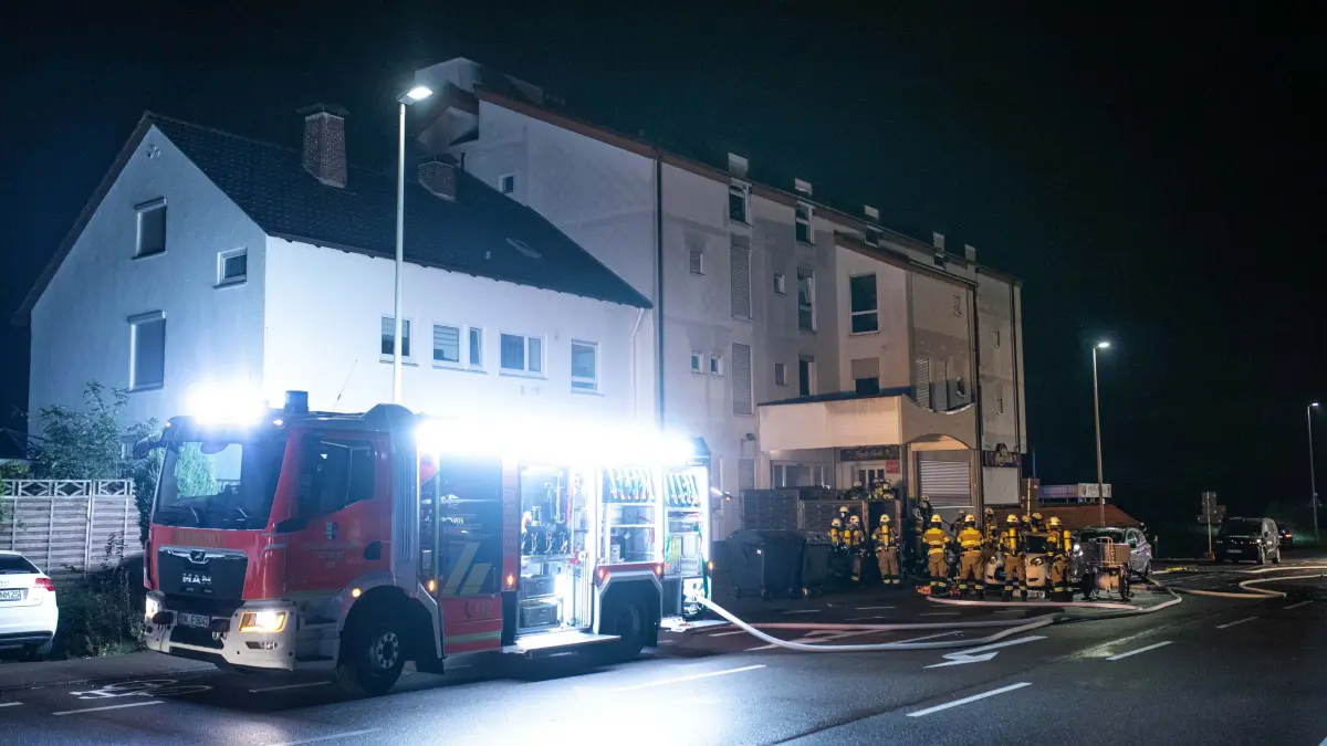 Brand in Wohn- und Geschäftsgebäude in Backnang: Feuerwehr verhindert Ausbreitung