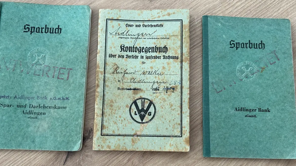 Historische Fotos der Raiffeisenbank Aidflingen
