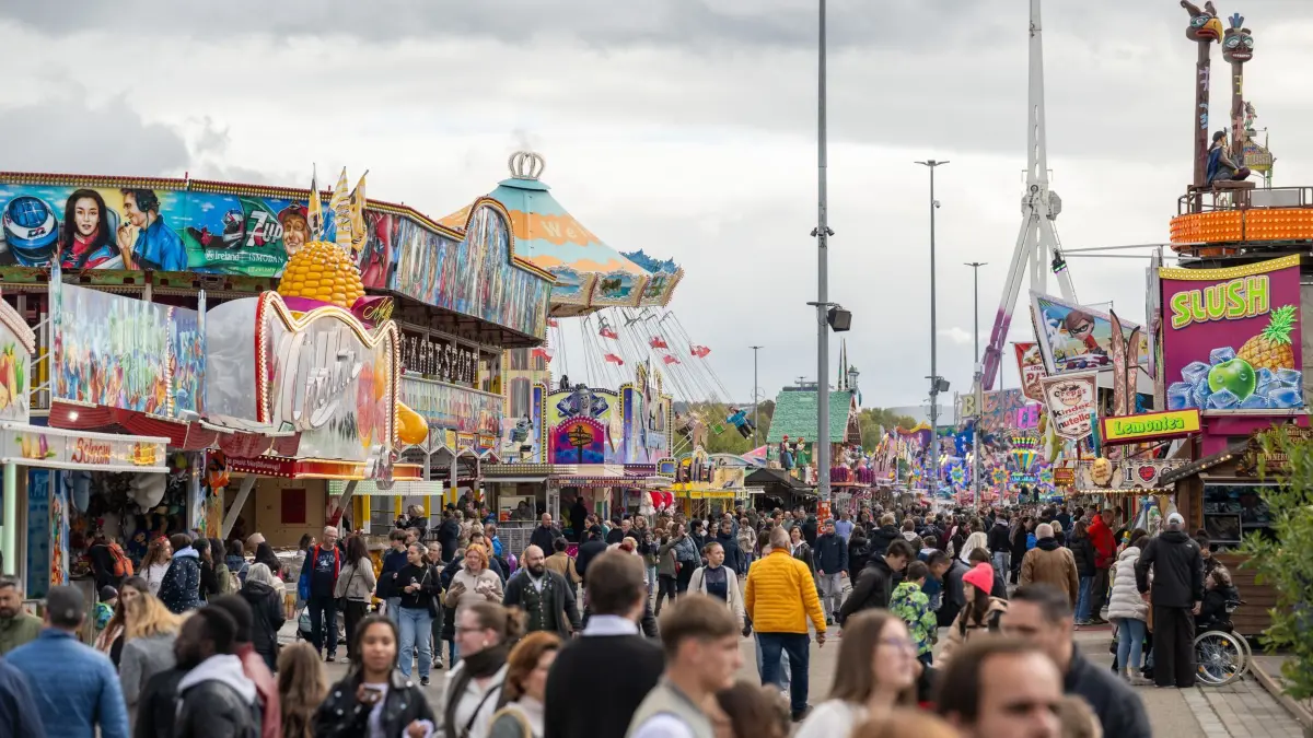 Cannstatter Volksfest: Wirrwarr um Besucherzahlen auf dem Wasen – hat man ...
