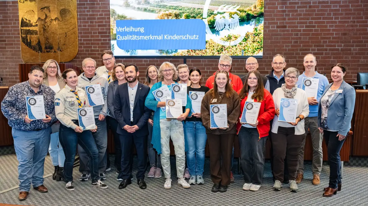 : Im Rahmen des Fachtags wurde das „Qualitätsmerkmal Kinderschutz“ an Vereine, Verbände und Kirchengemeinden verliehen