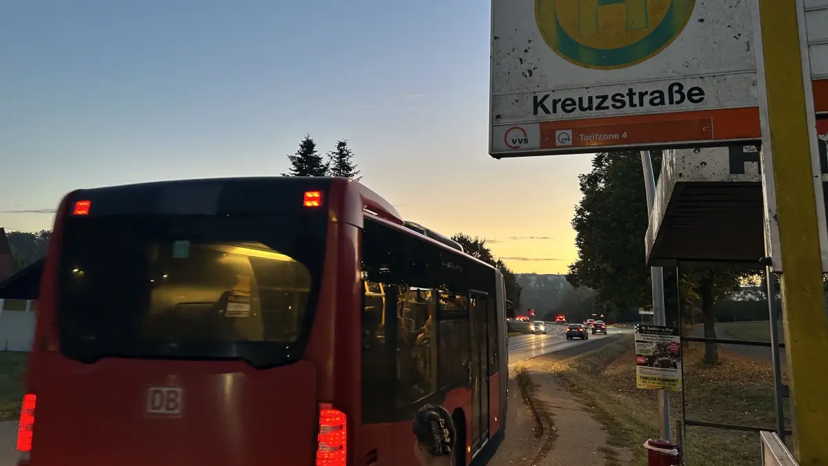 Die Busse zwischen Dätzingen und Weil der Stadt haben seit Anfang des Schuljahrs bei Eltern, Schülern und Rektoren für Ärger gesorgt. Jetzt justieren VVS und Landkreis nach.