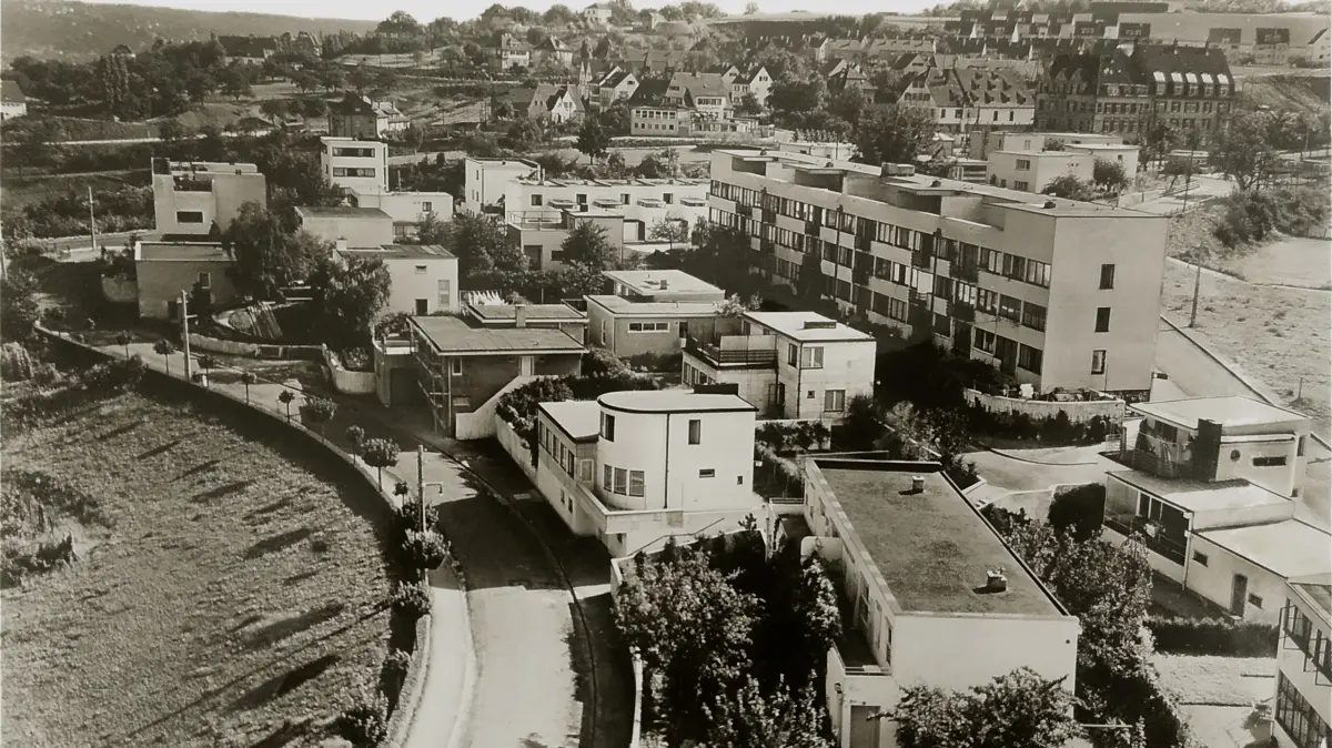 Weissenhofsiedlung in Stuttgart im Jahr 1931, vom Turm des Höhenrestaurants aus fotografiert.