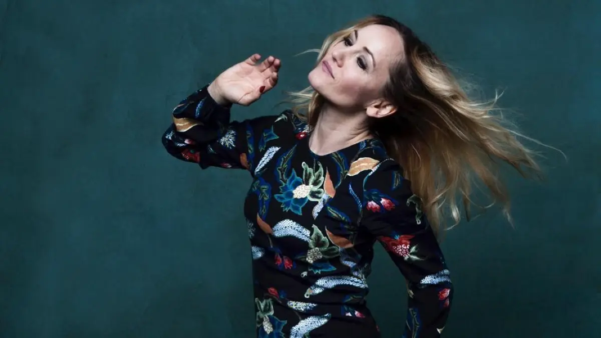 Katharine Mehrling singt Piaf in Fellbach