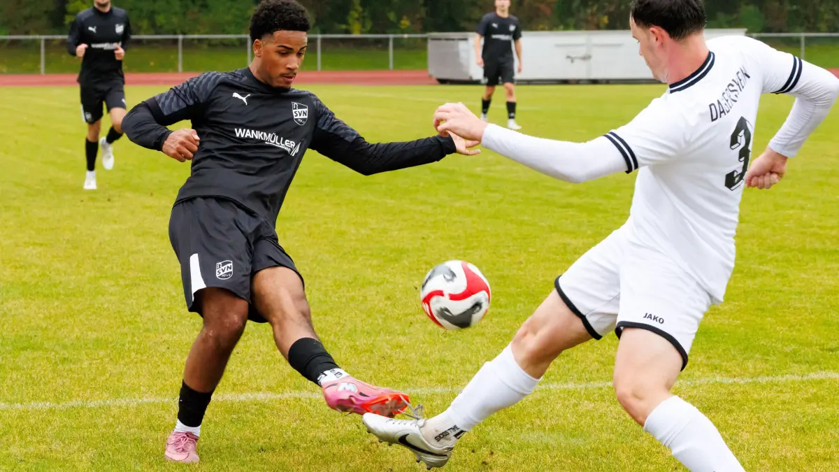 TSV Dagersheim - SV Nufringen: Dagersheim, Kreisliga, TSV Dagersheim gegen SV Nufringen, 3 Michael Bauser 14 Calvin Ludolph
