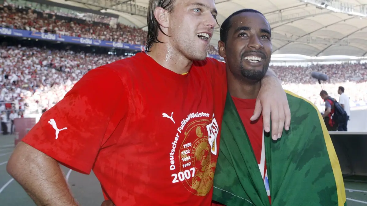 VfB Stuttgart-FC Energie Cottbus 2:1 Timo Hildebrand, Cacau (beide VfB Stuttgart) 19.05.2007
VfB Stuttgart FC Energy Cottbus 2 1 Timo Hildebrand Cacau both VfB Stuttgart 19 05 2007