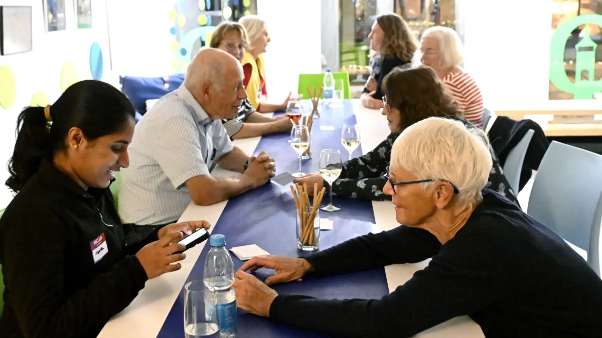 Speed Dating Marbach: Speed Dating Marbach; Treff Q; Speed-Dating;
Sprachbarieren sind kein Hindernis - Englisch ging auch wenn es in Deutsch nicht mehr weiter ging