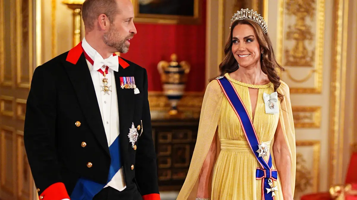 BRITAIN-OMAN-ROYALS-DIPLOMACY: Britain's Prince William, Prince of Wales and Britain's Catherine, Princess of Wales arrive for a State Banquet at Windsor Castle, Windsor, on October 20, 2026, the first day of a three-day State Visit to the United Kingdom by The Sultan of Oman. (Photo by Aaron Chown / POOL / AFP)