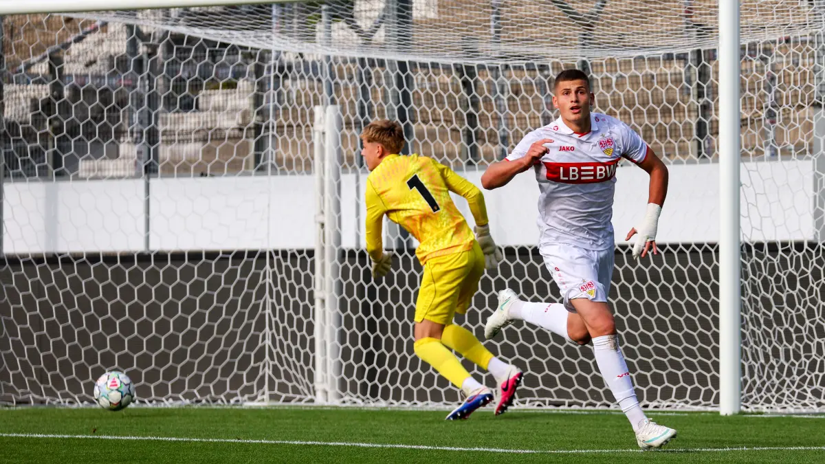 Impressionen vom Youth-League-Spiel der VfB-U19 gegen Atletico Madrid