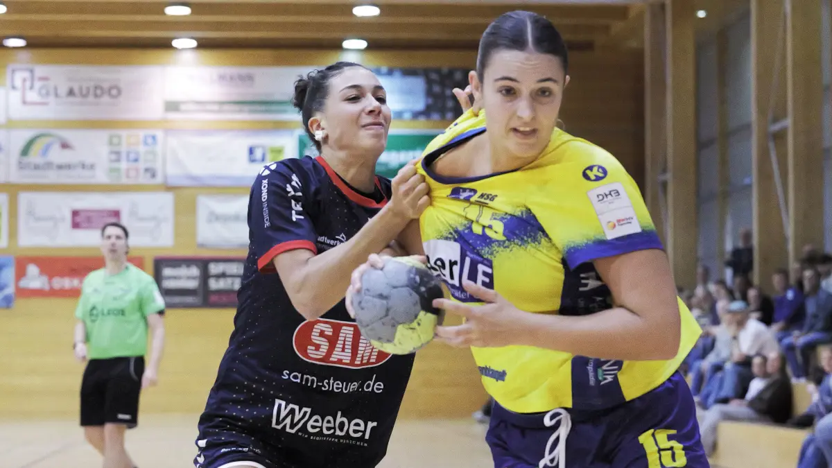 Handball, Frauen, Regionalliga BW, HSG Leinfelden-Echterdingen - SG H2Ku Herrenberg: Handball, Damen, Frauen, Regionalliga Baden-Württemberg, Regionalliga BW, HSG Leinfelden-Echterdingen, HSG LE - SG H2Ku Herrenberg
Nr.15 (HSGLE): Lotta Gerstweiler - gelb/blau
Fotograf: Günter E. Bergmann - Photography
Aufnahmedatum: 24.10.2026