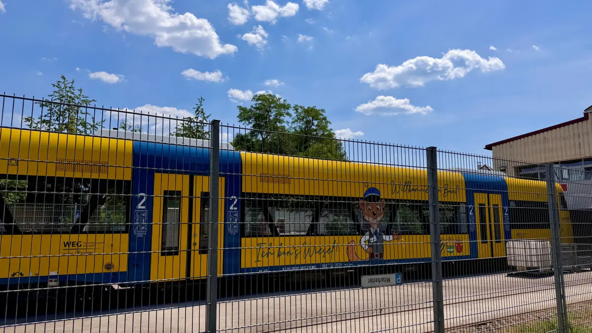 Das Wiesel muss am Montagabend früher Schluss machen als üblich.